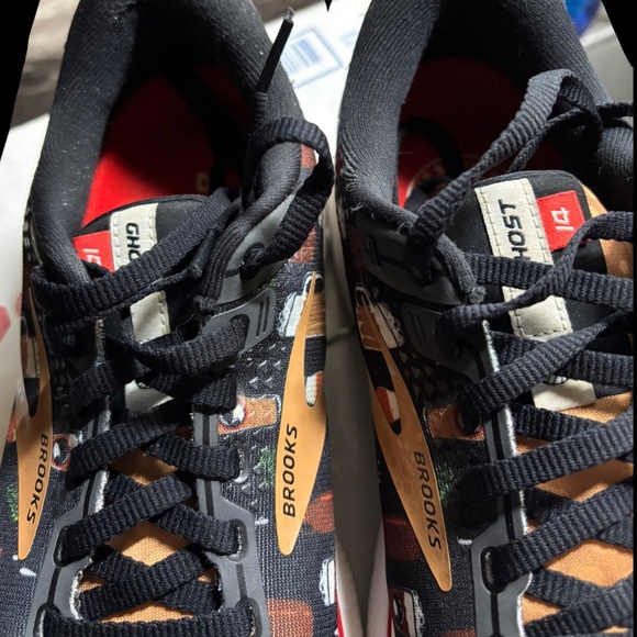 Brooks Women's Run Hoppy Ghost 7.5 medium - Picture 11 of 11